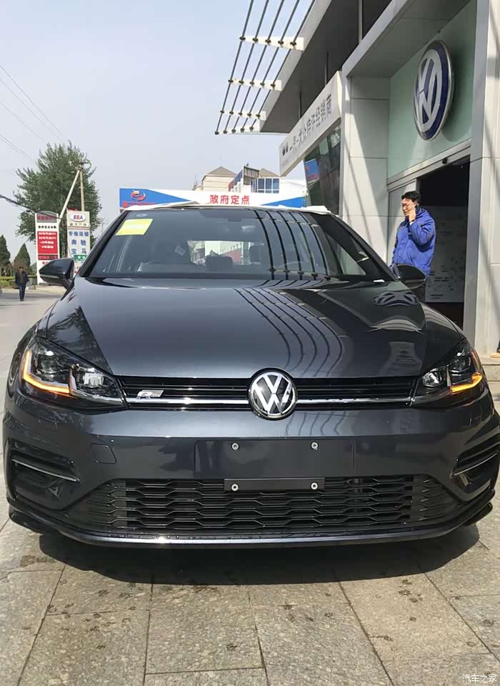 2018款高尔夫rline达喀尔蓝半个月了交个作业吧