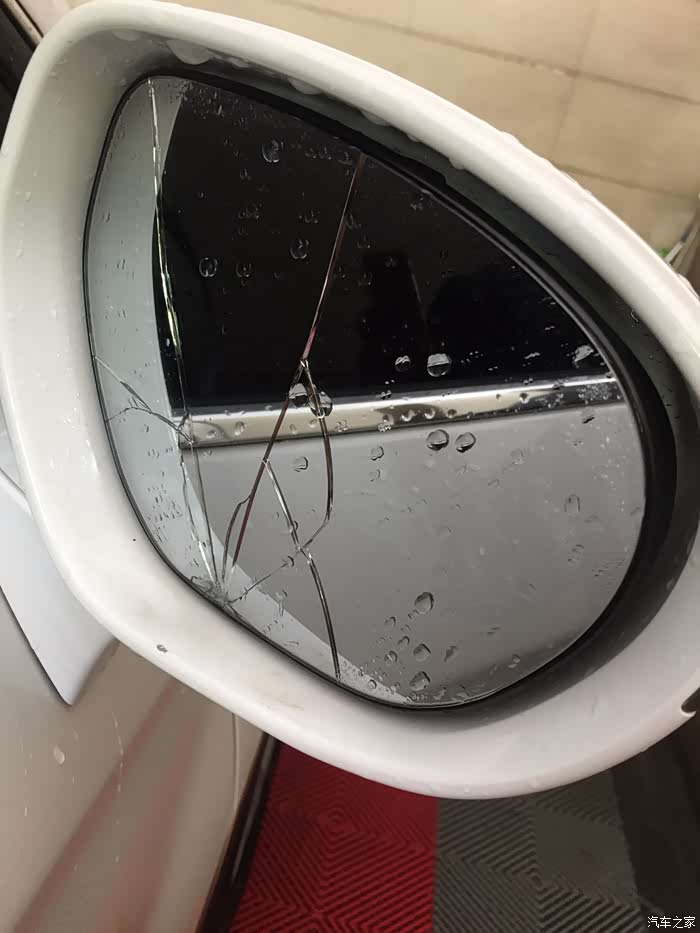 【图】刚到3000公里,后视镜被碰碎了_昂科威论坛_汽车之家论坛