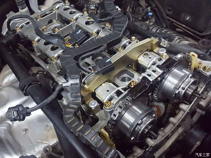 奔驰c200凸轮轴故障换正时调节器未解决原因在正时链条磨损变长