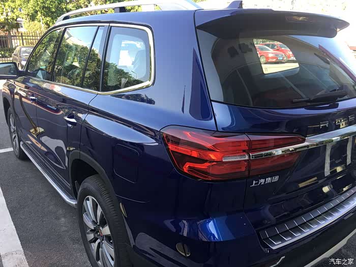 铁汉也柔情实用主义与浪漫主义的邂逅蓝色荣威rx8