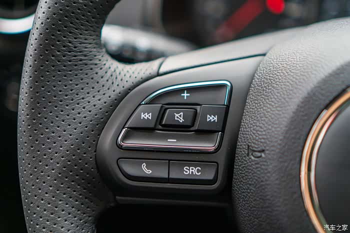 爵对有范#美少女提车新款名爵zs,笑迎绝对有范的有车生活.