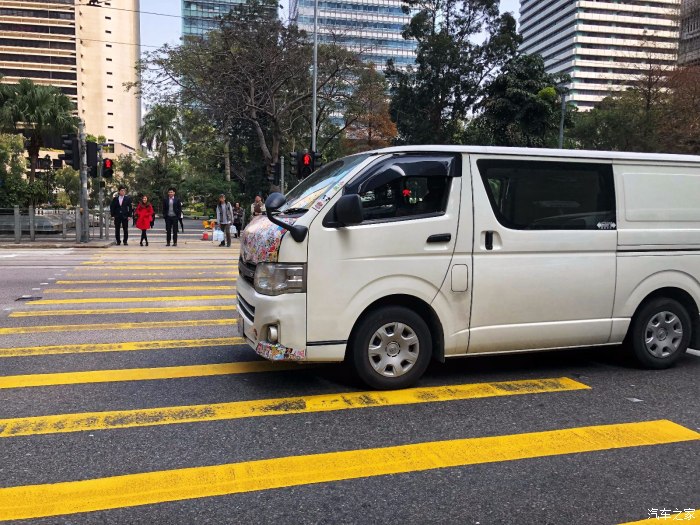 van仔,類似於內麵包車,拉貨拉人兩不誤