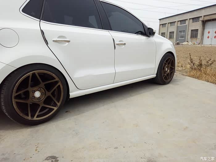 polo换17寸轮毂合适么?