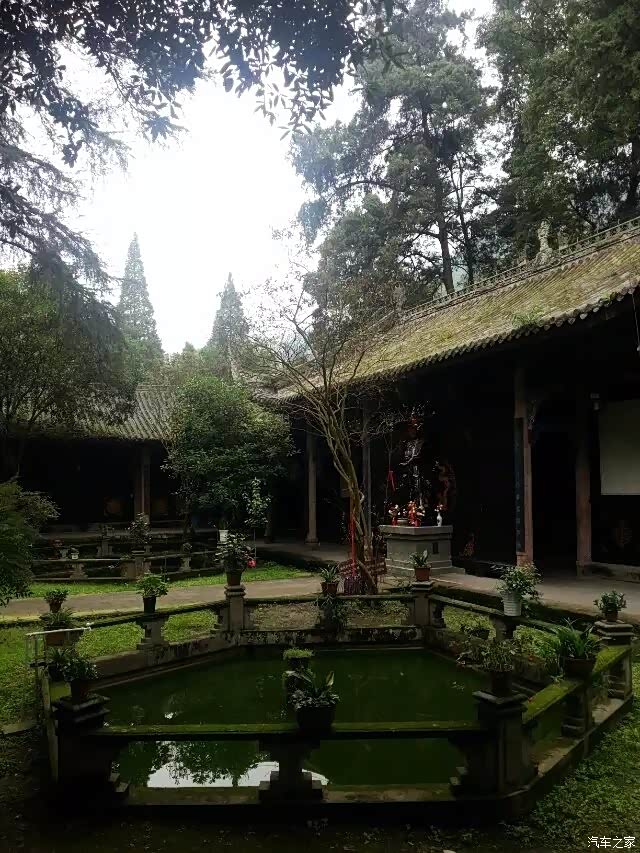 什邡龙居寺印象.