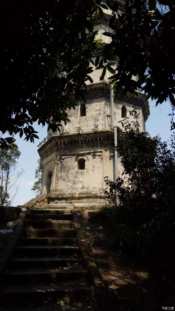 四川长安小逸带你游七星山黑塔