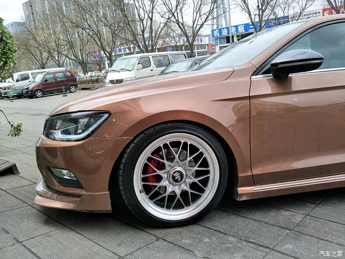 最近喜欢刀锋了准备换轮毂