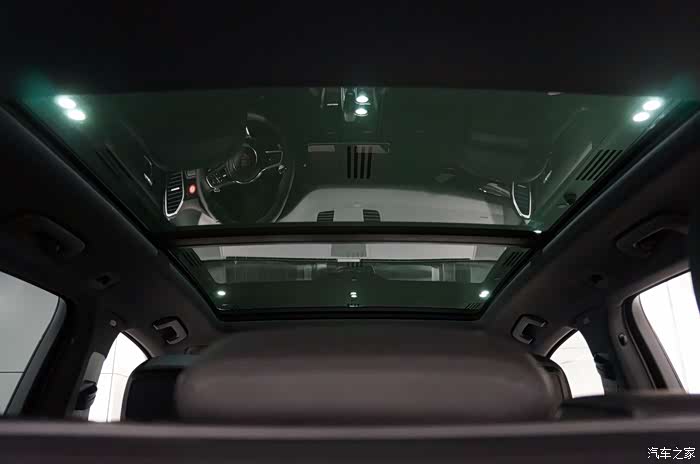 坐标西安,围观卡宴