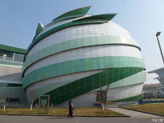 走进潍坊市科技馆感受现代科技的魅力和风采