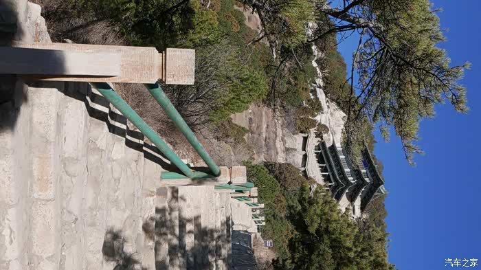 柳子沟观冰瀑天龙山赏石窟