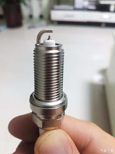商家说铱金火花塞头买之前也百度价格差太就铱金吧