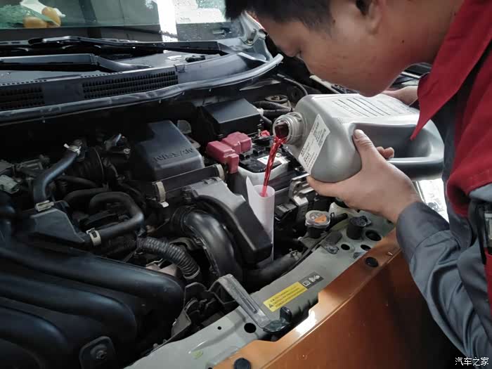 3万公里,换变速箱油作业.