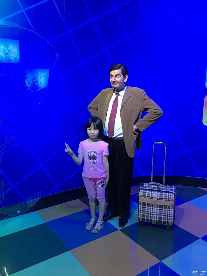 清明节广州参观名人蜡像馆