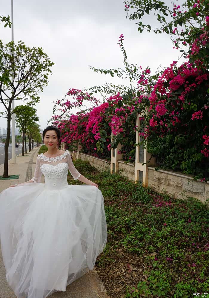 媳妇当车模你是我眼中最美风景美丽媳妇邂逅帝豪gs