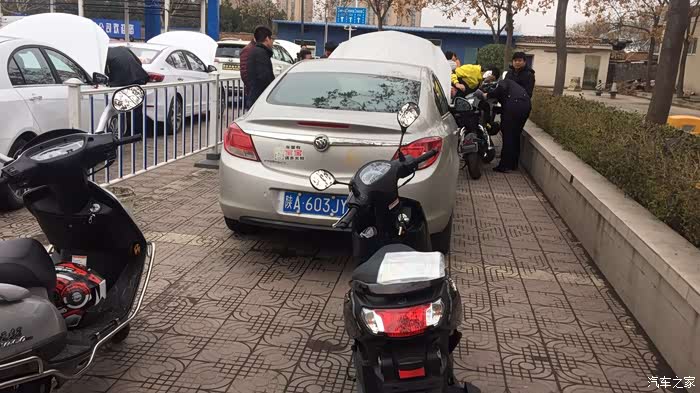 今天早上去陕西西安长安区车管所上摩托车牌照