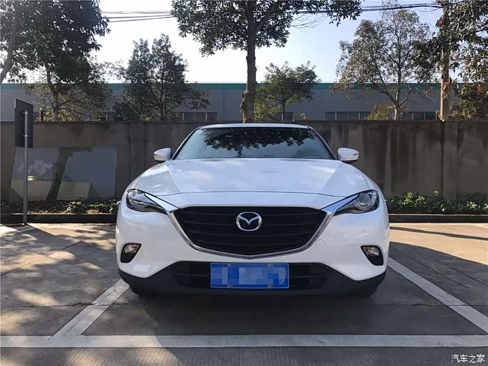 我选的白色cx-4,是2.0蓝天活力那款.