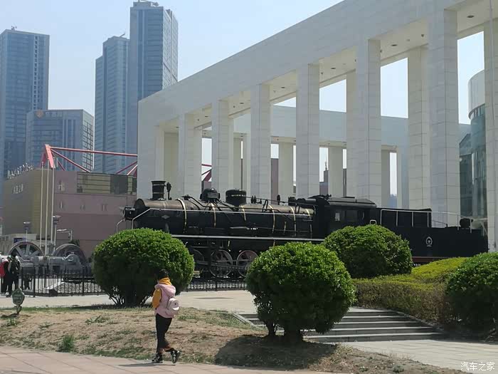 大连的博物馆,个老式的火车头,只在电影里见到过