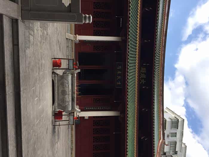 哈二代步游梅州学宫俗称梅州孔庙