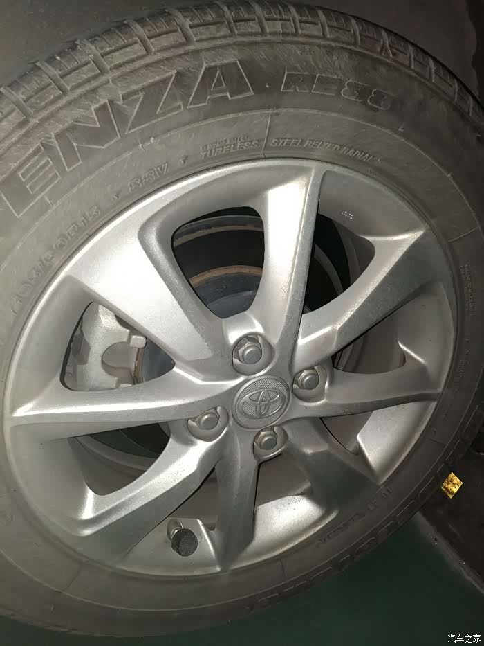 花冠铝合金轮毂