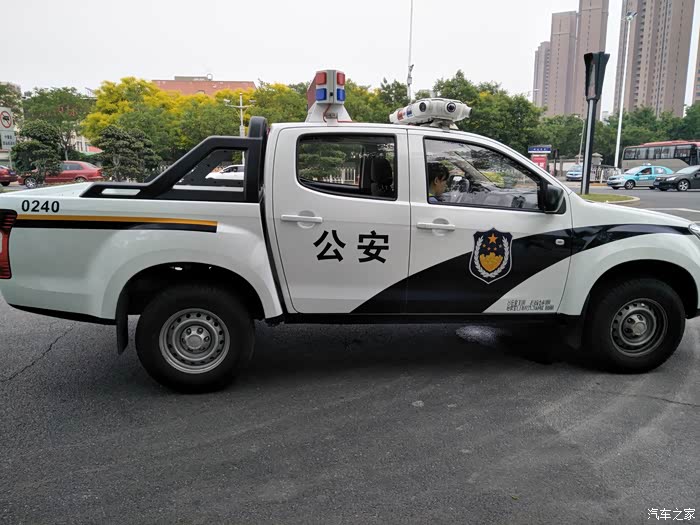 这车是江铃的么?