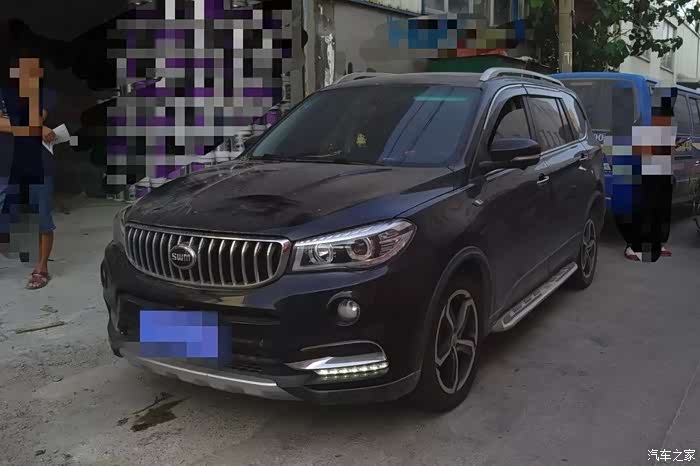 因为我是选的黑色,显得比较斯文,配上大气的前进气栅,斯文中带着