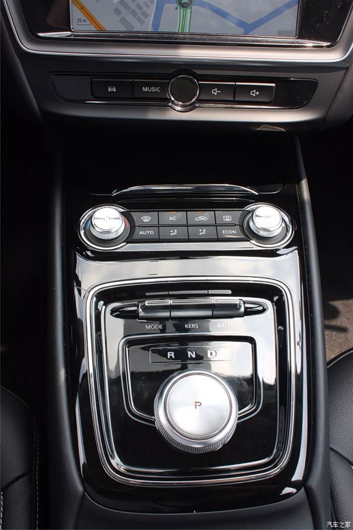 白色荣威ei5报到,加入新能源大家庭了!