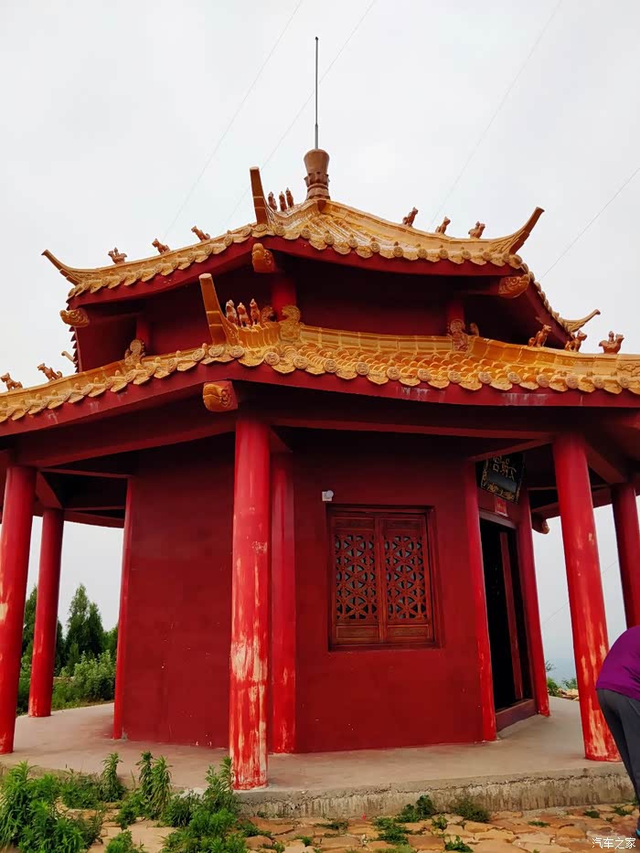 开着朋友的宋max和暗恋的人一起游玩女娲宫