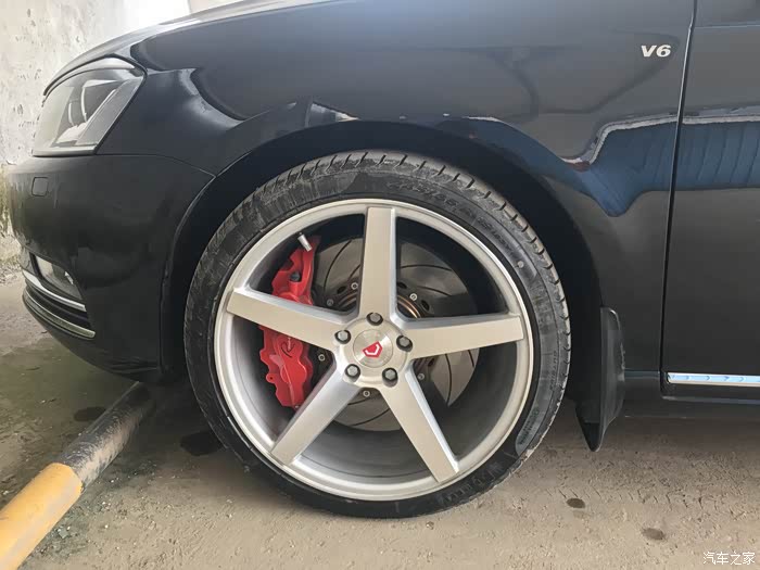 哪位大神2015款迈腾换了19寸轮毂请进