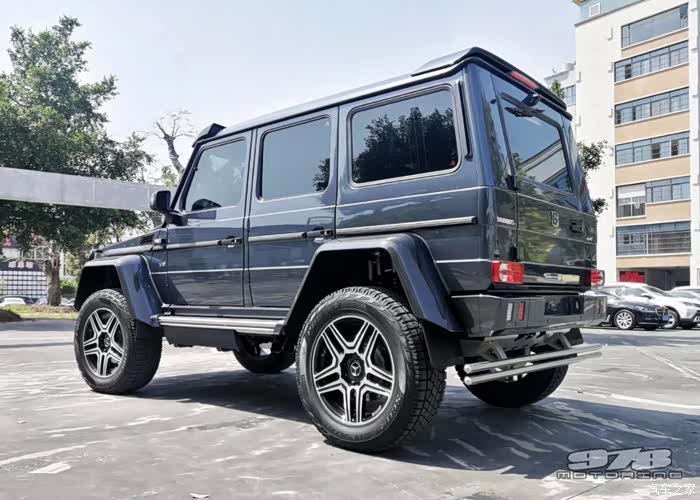新提不久的猛兽奔驰g5004x4门桥g与普通g500的对比实拍