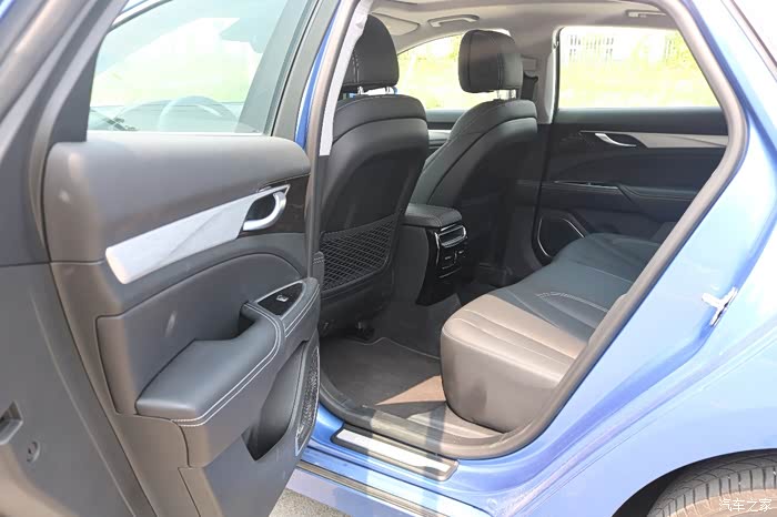 【带电来袭】顶着炎炎烈日只为展现你的美 博瑞ge求精