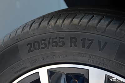 柯米克舒适型配备马牌ultracontact uc6轮胎表现还比较厚道这款专门