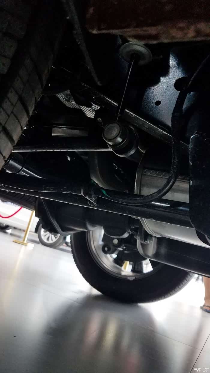 【图】看看超级大超级配置超级吸眼球的rx8_荣威rx8论坛_汽车之家论坛