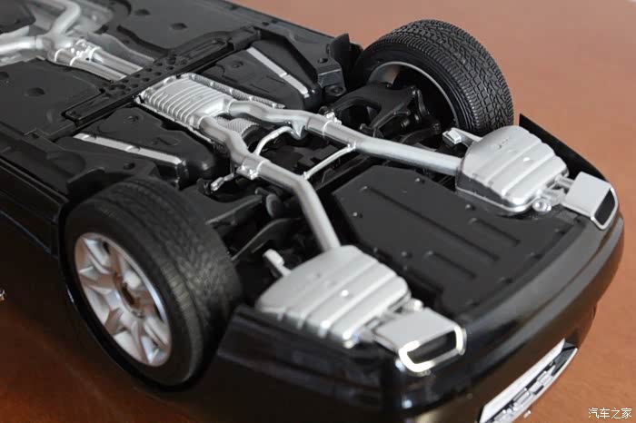 人赢座驾——劳斯莱斯古思特模型展示