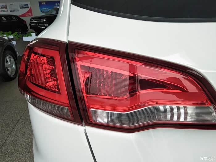 众泰大迈x5实拍