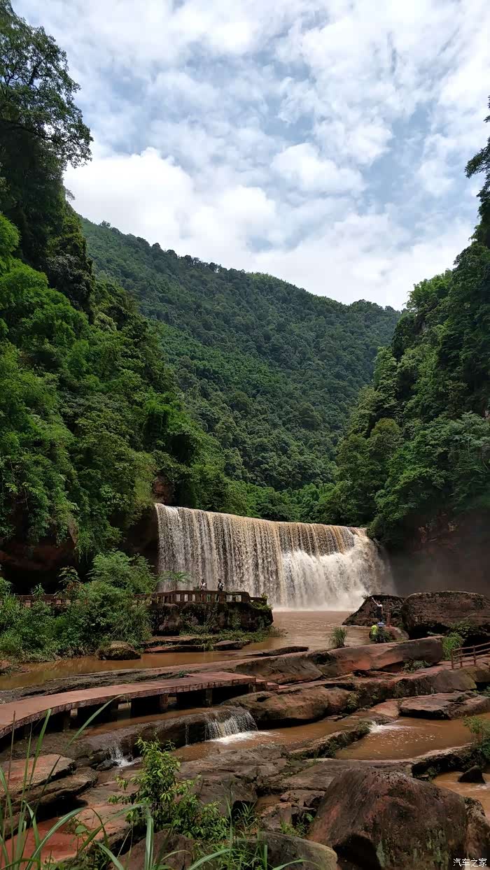 壮观美丽的风景赤水大瀑布一日游
