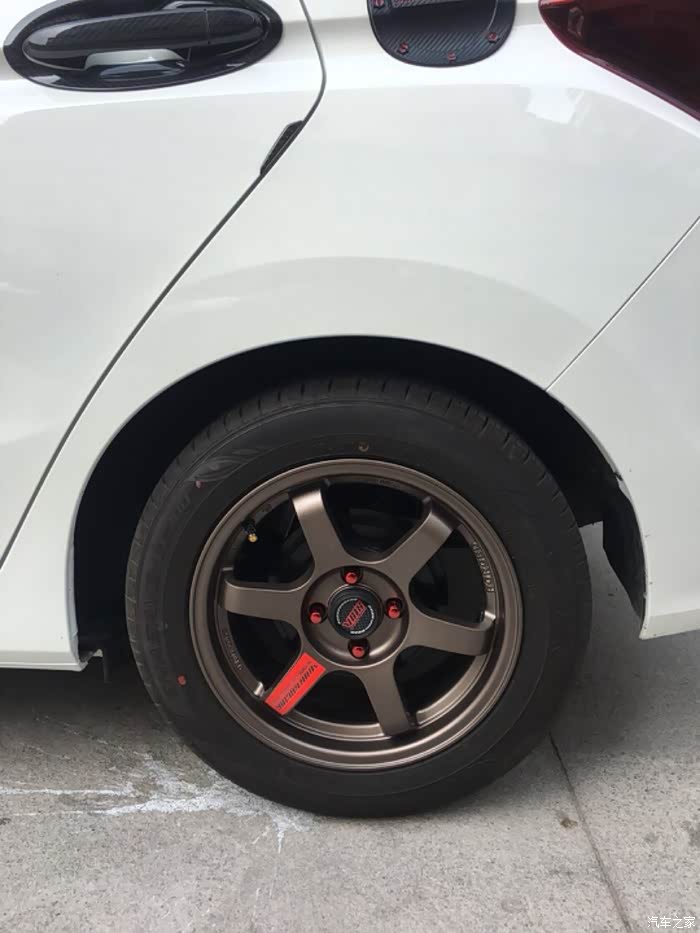 哪儿能买到te37正品轮毂啊?马云家的信的过吗?轮毂这东西不能马虎