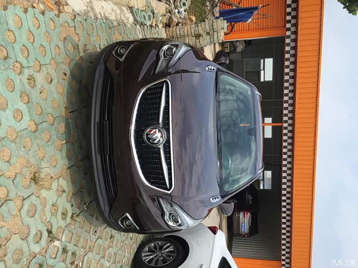 别克昂科威紫檀红的照片谁有