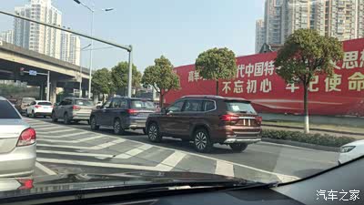 新奇骏车主荣威RX8看车感想(附奇骏改燕飞利