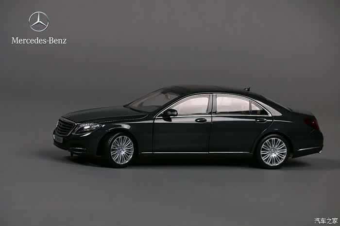 梅赛德斯-奔驰s级 模型摄影