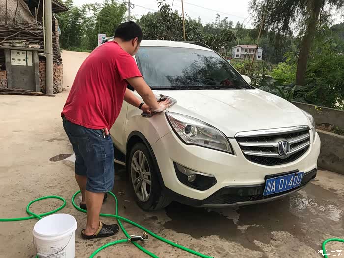 四川长安suv联盟自己动手之洗车还是自己洗比较干净
