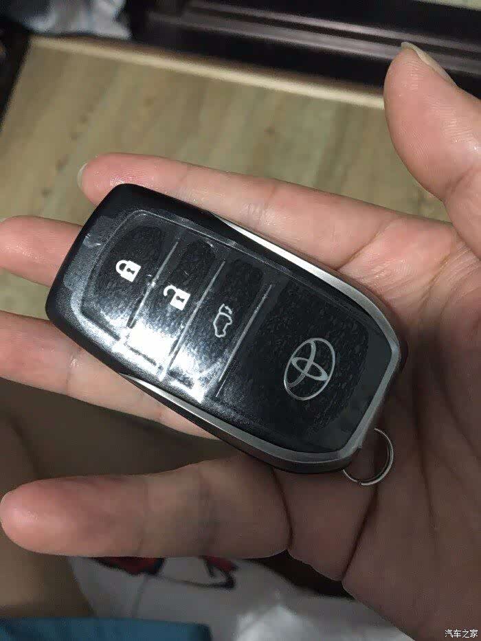 2018款汉兰达尊贵提车25天感受及优点和缺点