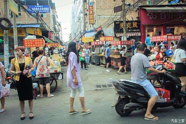 《我们是西安车友圈吃货》鱼化寨品尝各种小吃的乐趣