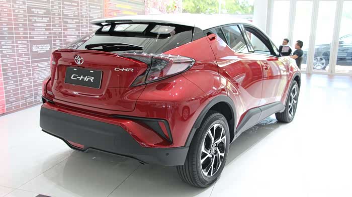 丰田再现第二款概念车,酷炫好抢眼——丰田chr小轿跑