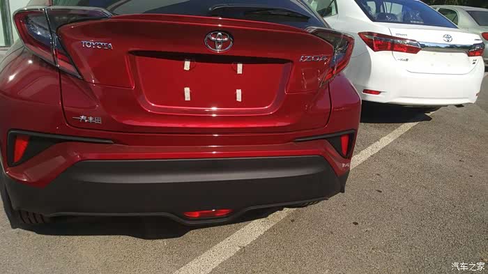 【图】陪朋友看车,偶遇红色新弈泽,看起来很带感~_奕泽izoa论坛_汽车