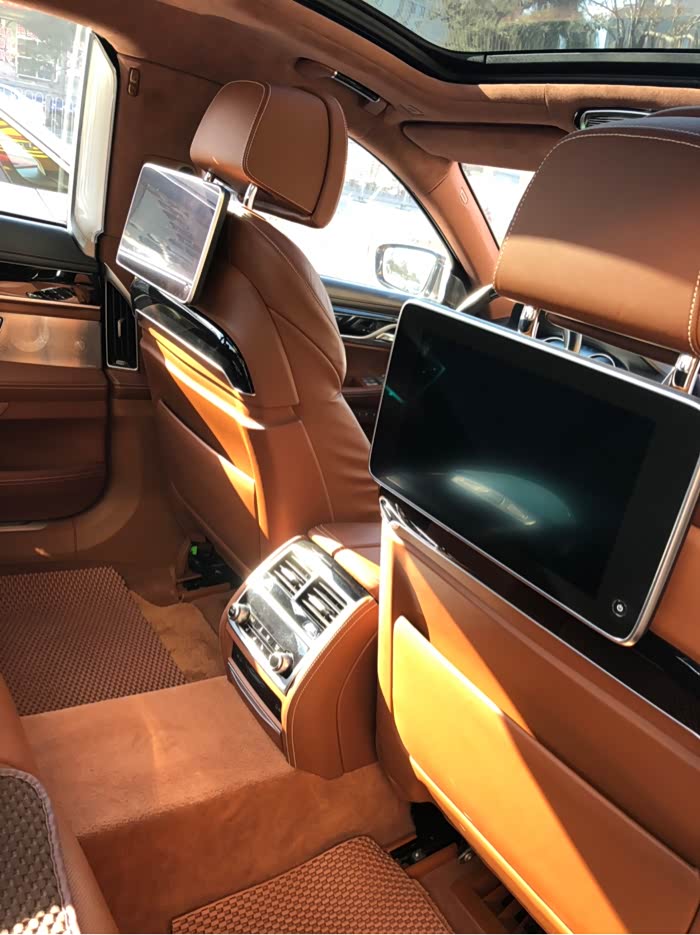 请教一下宝马7系后排娱乐链接问题