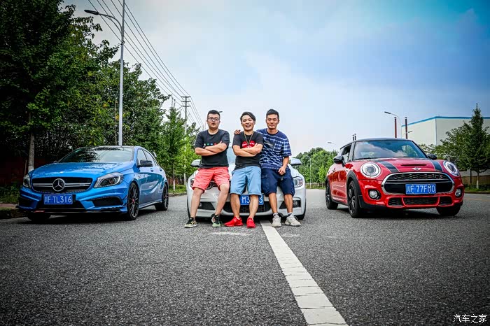 最后杀青款,看看我们摄像车 a45 amg,就知道我们在拍过程中有多么追求