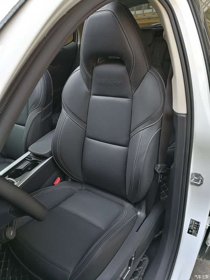 分享一下我对领克01一体式运动座椅安全性的理解