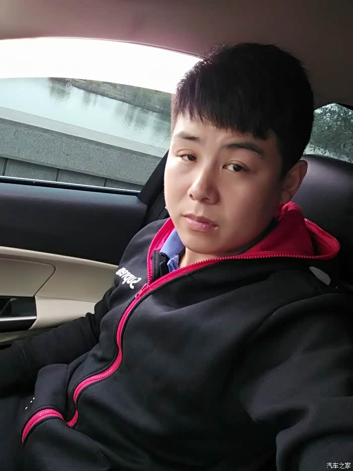 保定小哥小晒福睿斯