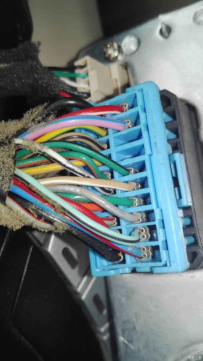 【图】加低音炮_海马m3论坛_汽车之家论坛