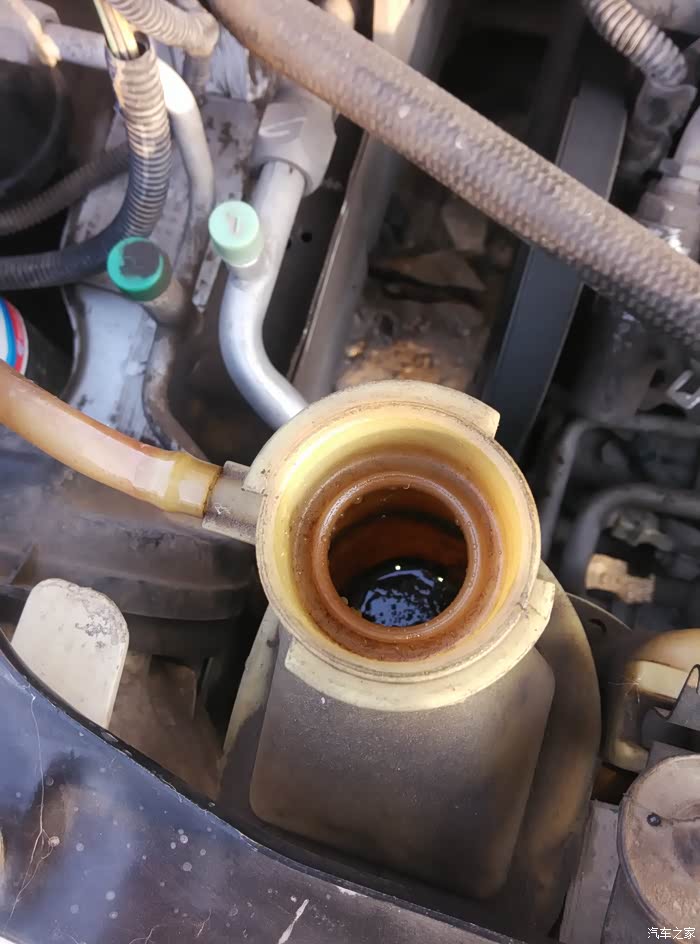 我的老康水箱水位老是在一半正常吗不高温加满开两天还是这样