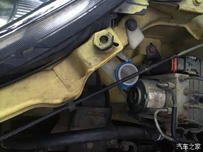 加玻璃水的位置问题